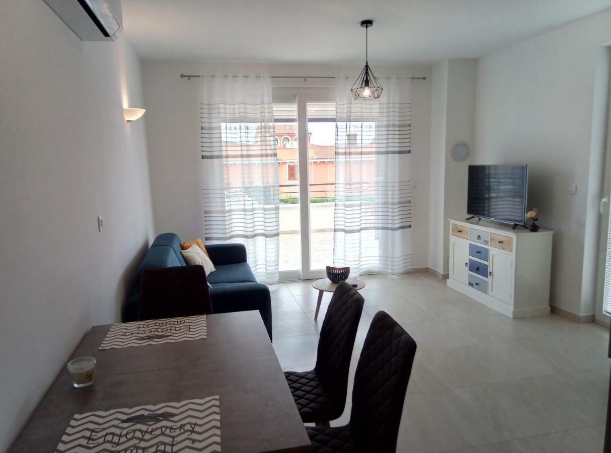 Lorena Cres Exterior foto